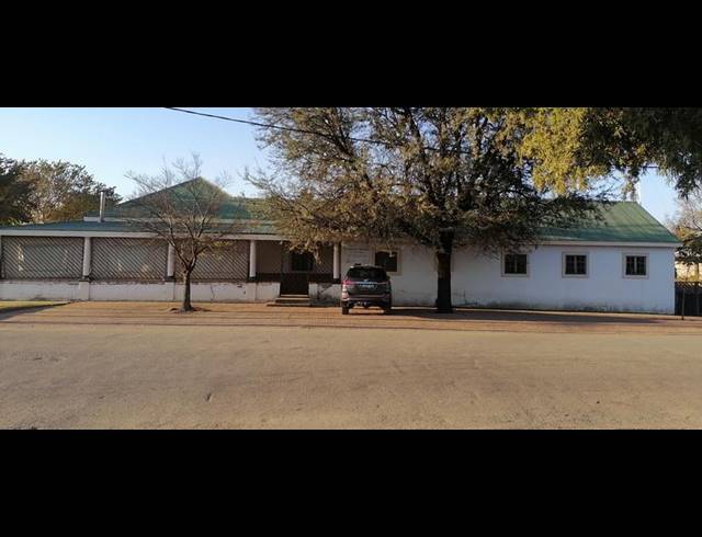 7 BEDROOM HOUSE FOR SALE IN WOLMARANSSTAD